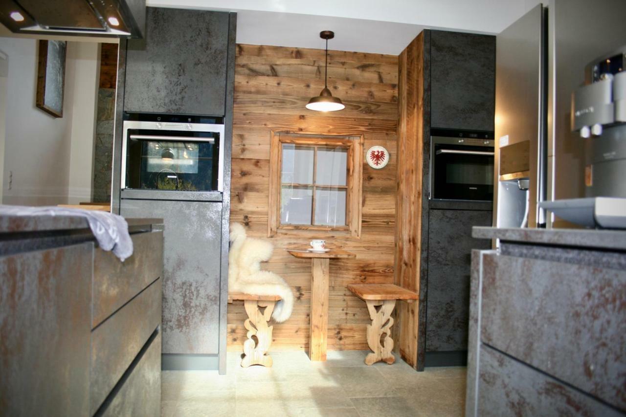 Appartements "Da Zillertaler Und Die Geigerin" Mayrhofen Exterior photo